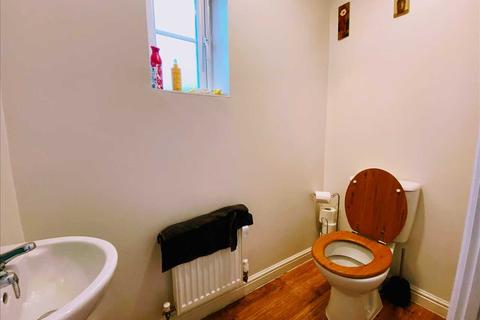 45 Chequers Close, Corby, NN18 8QD