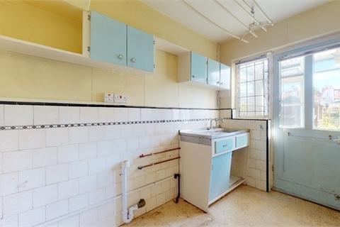3 bedroom terraced house for sale - North Drive, Hounslow, Middlesex
