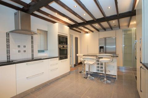 5 bedroom cottage to rent - South View Road, Pinner