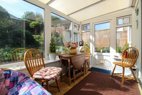 13 Anstey Crescent, Tiverton, EX16 4JW