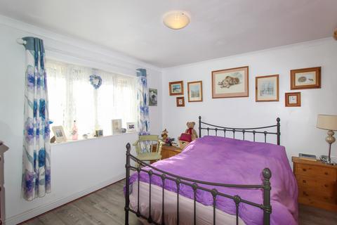 13 Anstey Crescent, Tiverton, EX16 4JW