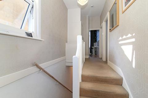 38a Inglemere Road, Mitcham, CR4 2BT