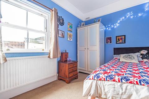 9 Bradford Road, Melksham, SN12 8BU