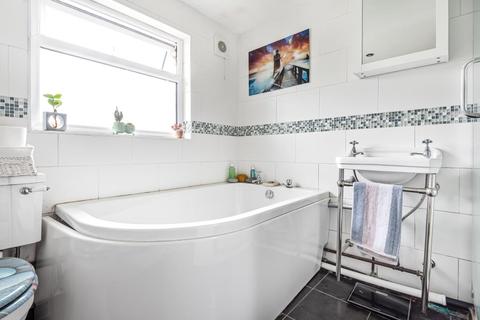 9 Bradford Road, Melksham, SN12 8BU