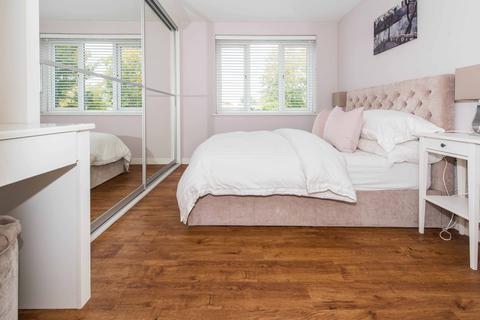 63 Heron Way, Wallington, SM6 9DX