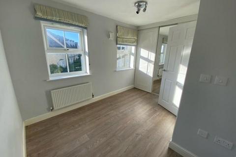 3 bedroom townhouse to rent, Woodford Way,  Witney,  OX28