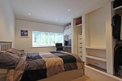 Dellside Drive Spur, Kingswood, Tadworth, KT20 6LR