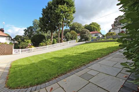 Dellside Drive Spur, Kingswood, Tadworth, KT20 6LR