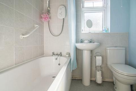 3 Blenheim Close, Brantham, Manningtree, CO11 1TJ