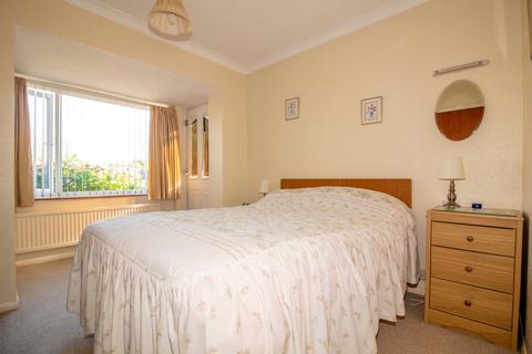 3 Blenheim Close, Brantham, Manningtree, CO11 1TJ