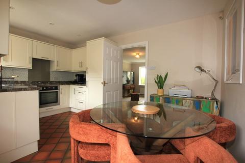 undefined, Barnaby Chase, Clutton