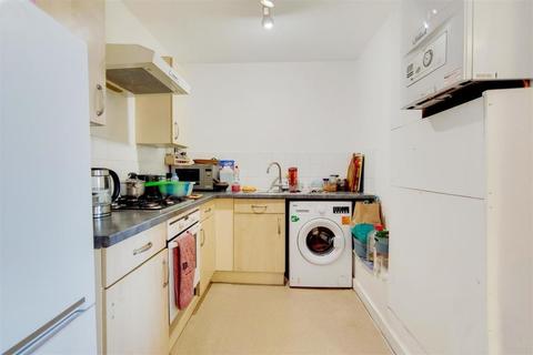 2 bedroom flat for sale - Alexandra Avenue, Harrow