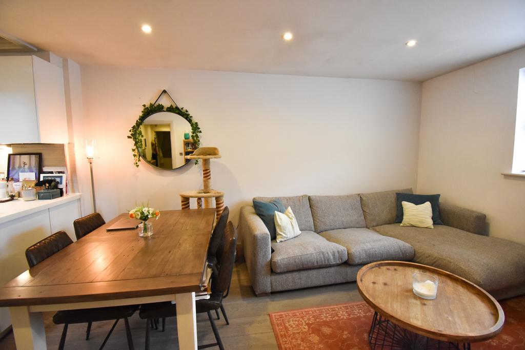 Apartment in Epping - View 5