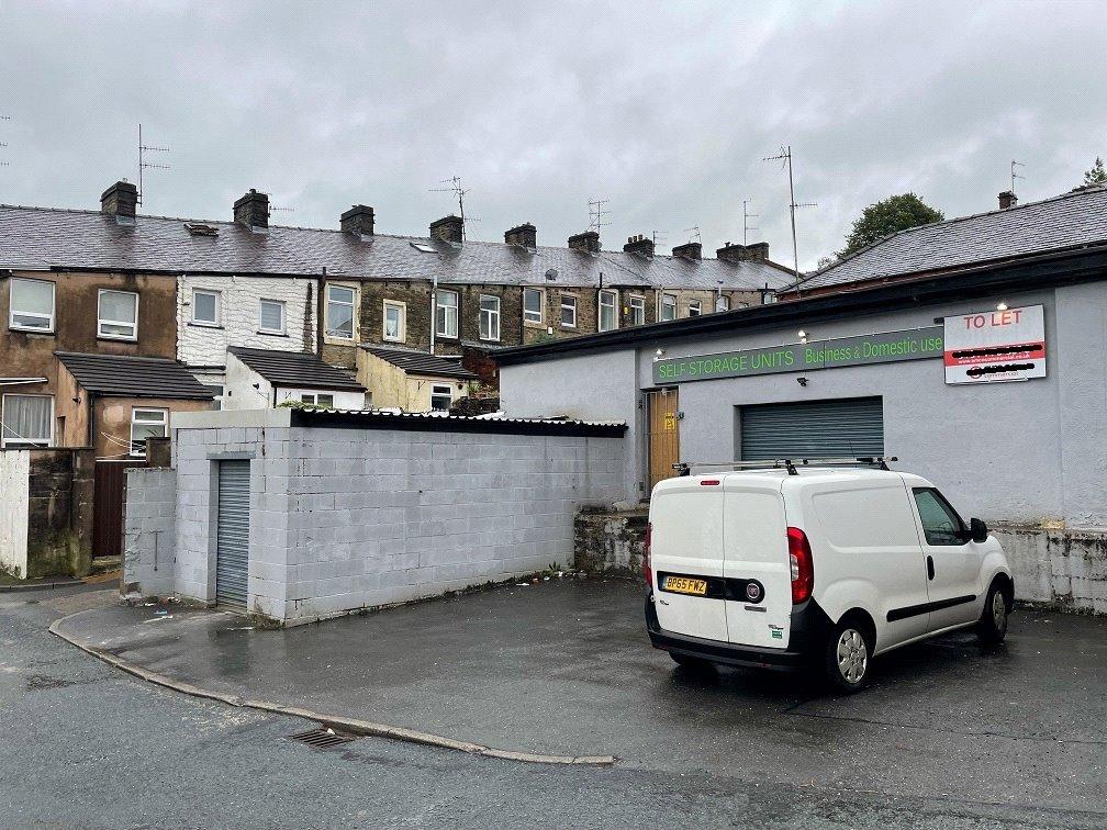 Clement Street, Accrington, BB5 Mixed use £175,000