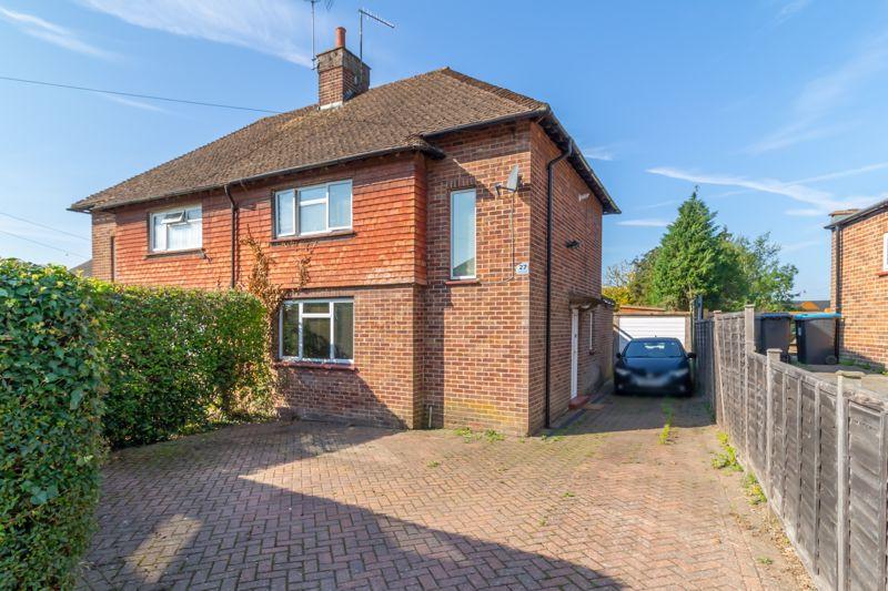 Tylers Close, Godstone 2 bed semidetached house £400,000
