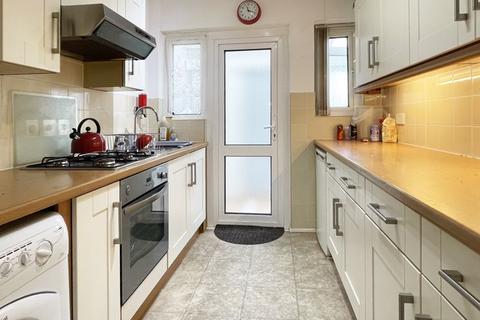 34 Hamlin Lane, Exeter, EX1 2SB