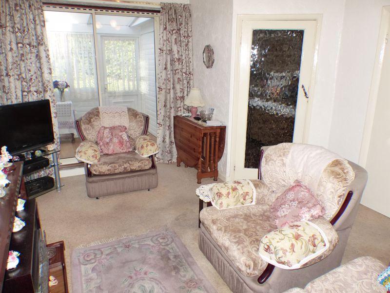 Aylesbury Crescent, Kingstanding, Birmingham B44 0DT 3 bed end of