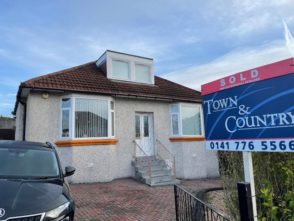 Lochearnhead Road, Stepps, G33 6LH 3 bed detached villa £269,999