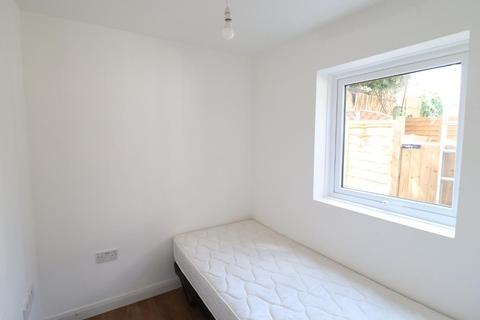 64 Arthur Street, Luton, LU1 3SG