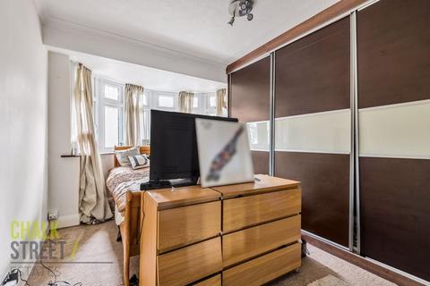 147 Warren Drive, Hornchurch, RM12 4QU