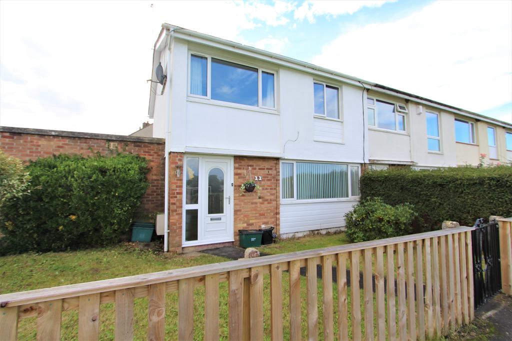 Barnard Walk, Keynsham 3 bed end of terrace house £1,050 pcm (£242 pw)