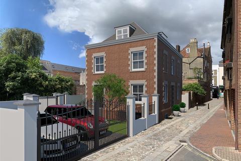 4 bedroom property with land for sale - Cliffe High Street, Lewes