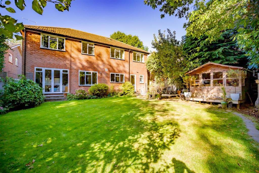 Charmouth Road, St. Albans, Hertfordshire 4 bed detached house £1,600,000