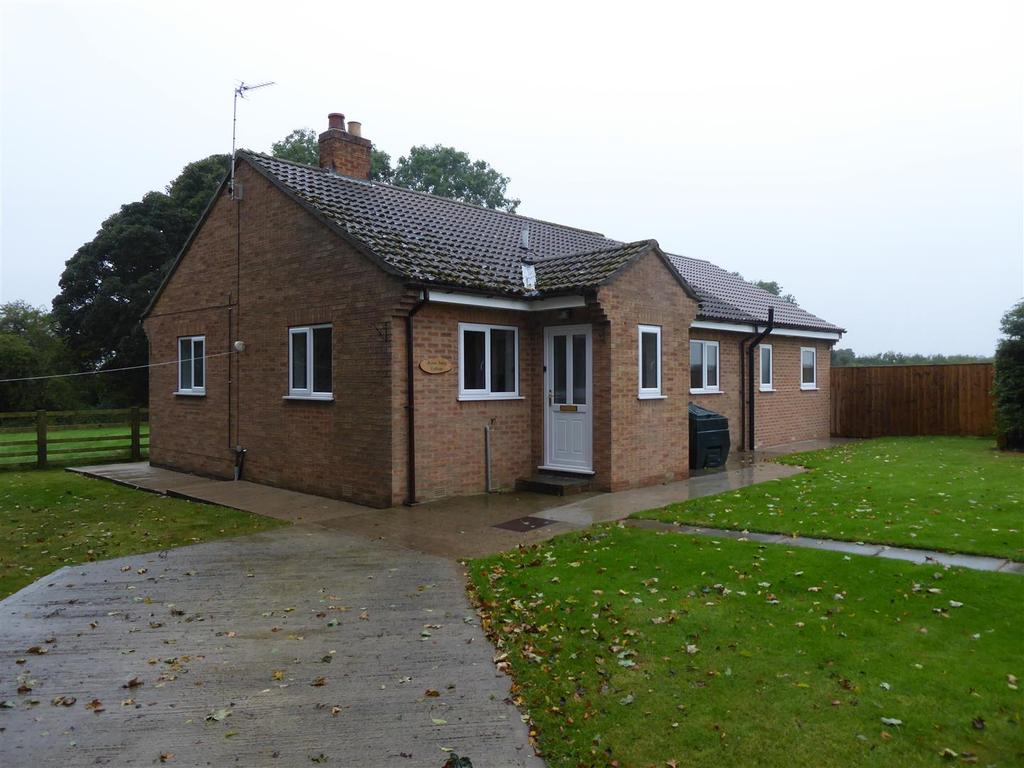 Knayton, Thirsk 3 bed detached bungalow £850 pcm (£196 pw)