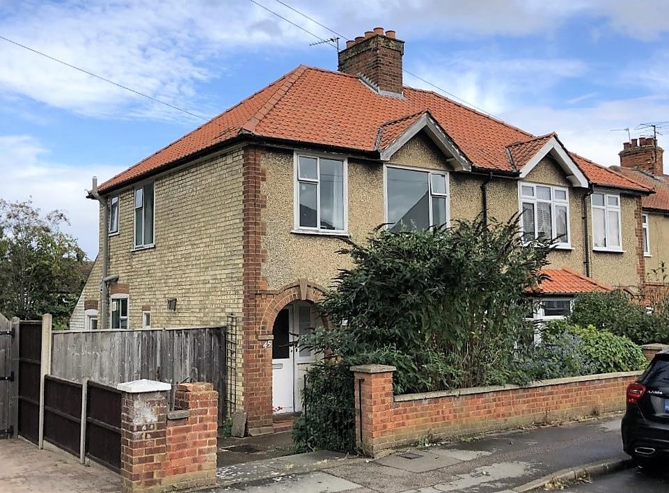 Brampton Park Road, Hitchin 3 bed semidetached house £550,000