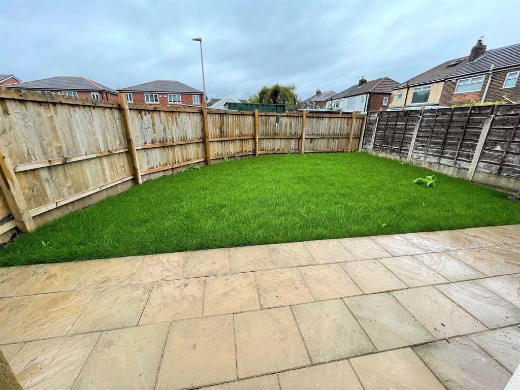 Hilda Street, Leigh 3 bed semidetached house £150,000