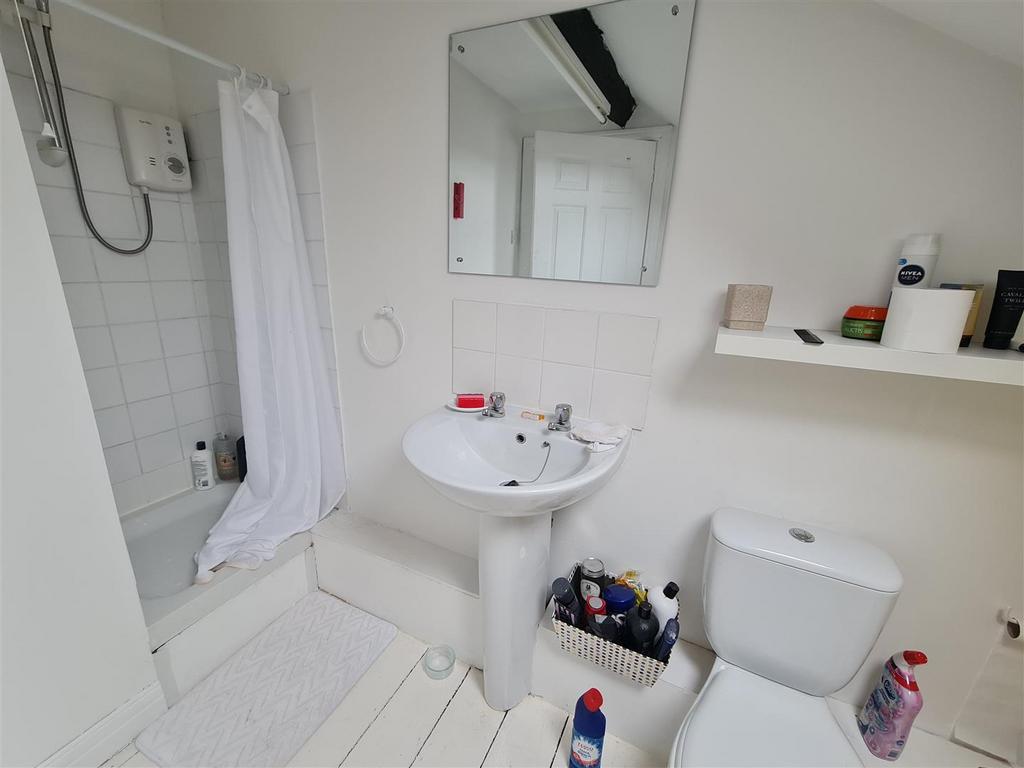 En suite shower room