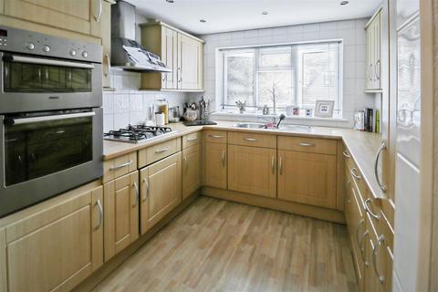 8 Miles Close, Harlow, CM19 4DX
