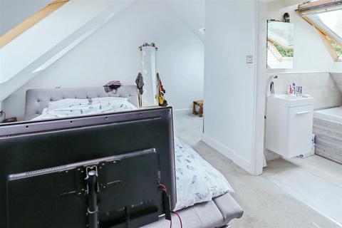 8 Miles Close, Harlow, CM19 4DX
