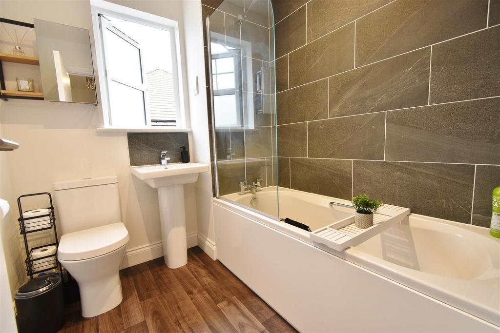 Bathroom.JPG