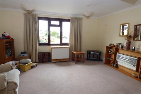 21 Heywood Close, Hartland, Bideford, EX39 6HS