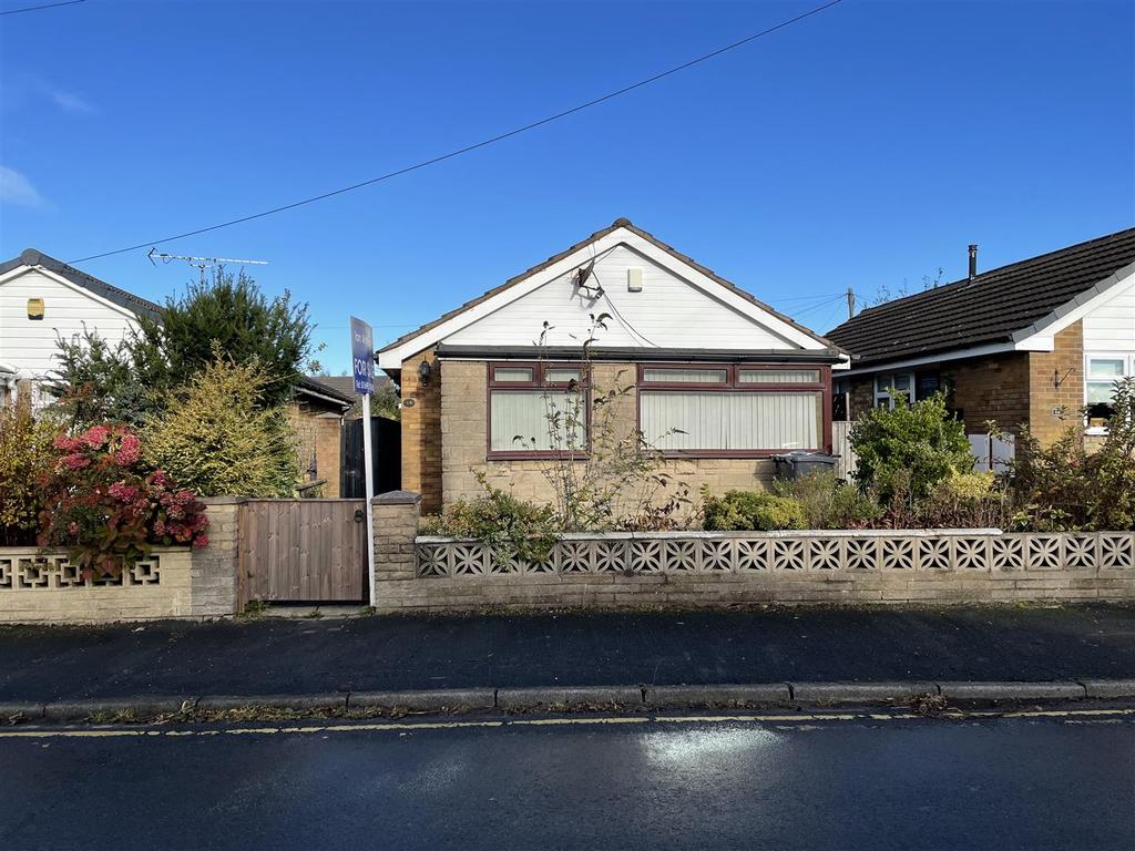 Riding Lane, Haskayne, Ormskirk 3 bed detached bungalow £215,000