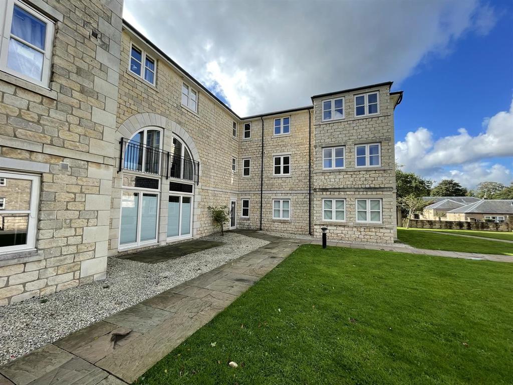 The Courtyard, Berry Hill Lane... 2 bed apartment £150,000