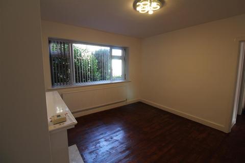 2 bedroom flat for sale - Portland Court, Newark