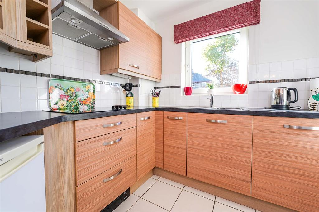 Kitchen 9 LC.jpg