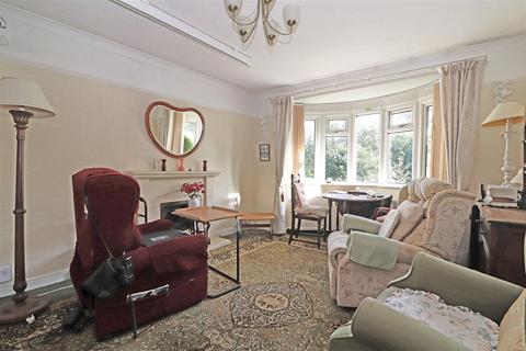24 Batts Hill, Reigate, RH2 0LT
