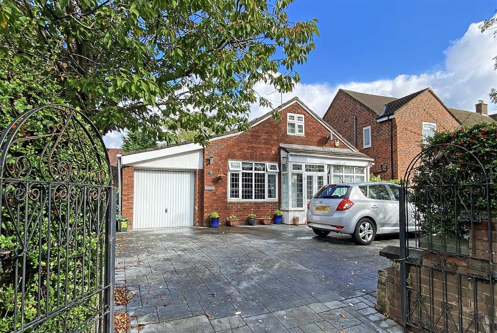 Ridgeway Road, Timperley 3 bed detached bungalow £425,000