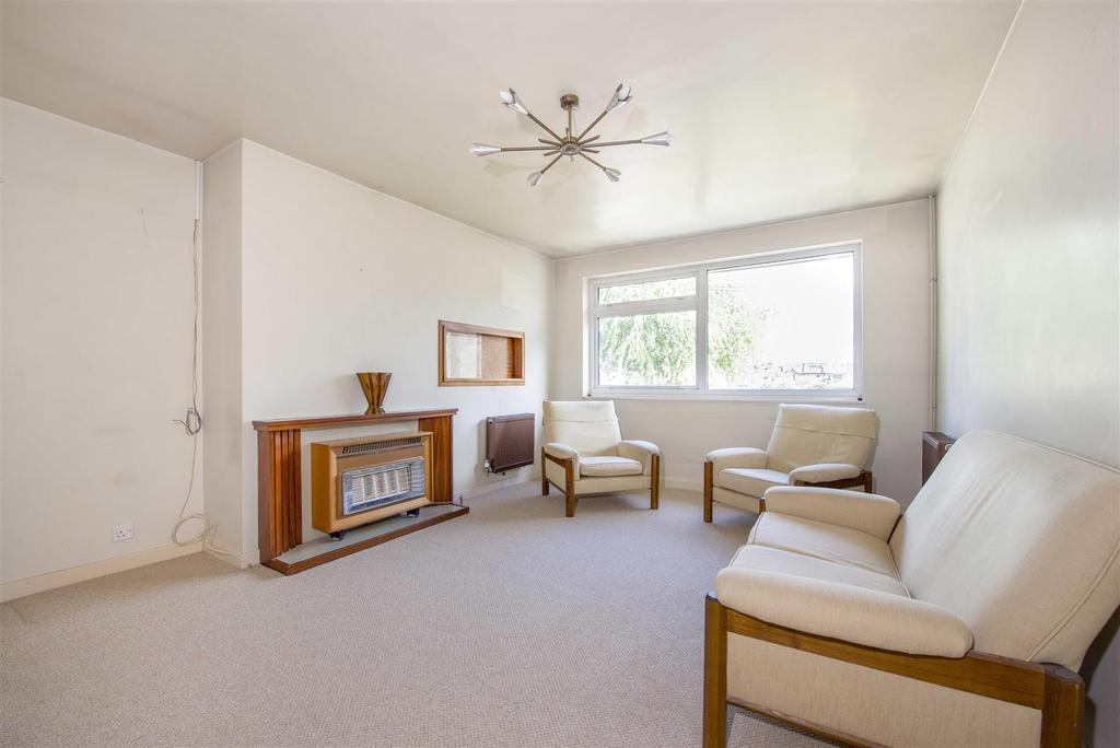 Fifth Cross Road, Twickenham 2 bed £425,000
