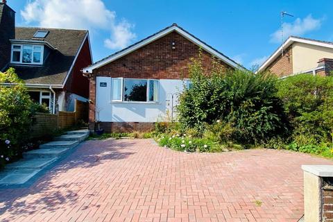 3 bedroom detached bungalow for sale - Millbank, Warwick