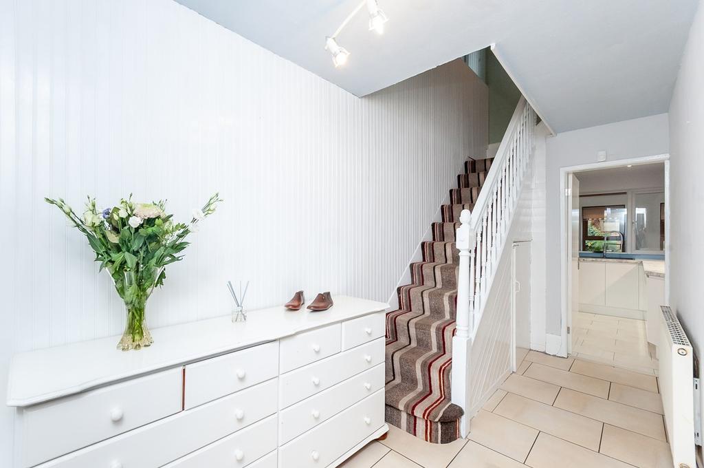 Manley Avenue, Golborne, Warrington, WA3 3 bed semidetached house £