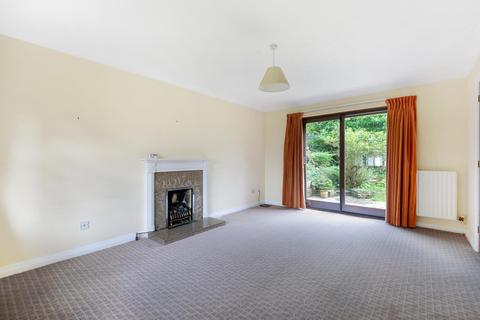 1 Fox Dene, Godalming, GU7 1YG