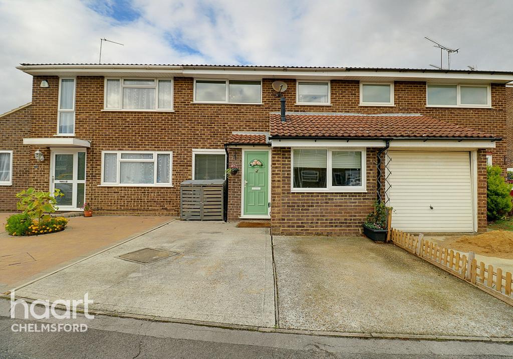 Lupin Drive, Chelmsford 3 bed terraced house £375,000