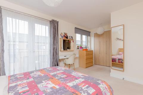 17 Stevedore Place, Edinburgh, EH6 7BF
