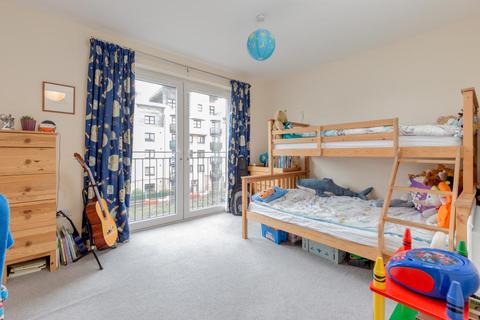 17 Stevedore Place, Edinburgh, EH6 7BF