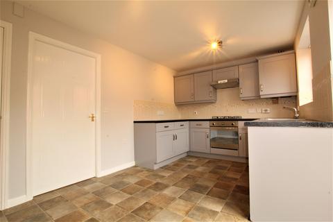 3 bedroom semi-detached house to rent, Hall Croft, Wombwell, Barnsley