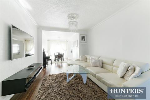 19 Catherine Gardens, Hounslow, TW3 2PP